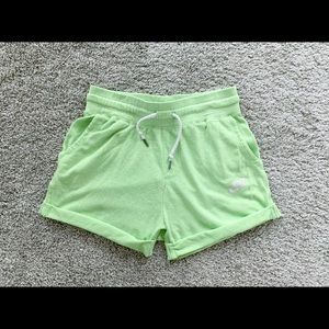 GREEN NIKE SHORTS✨